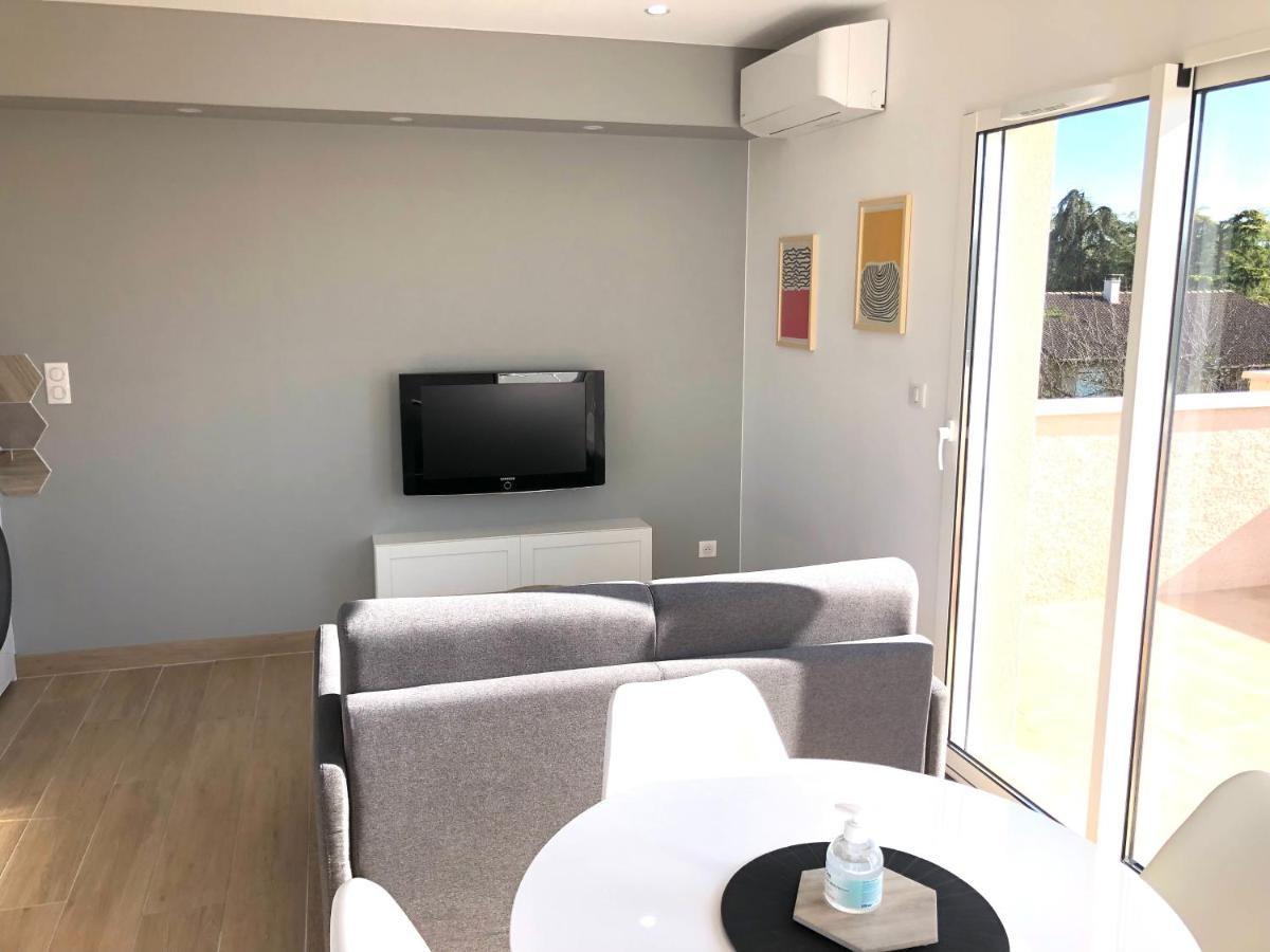 La Parenthese Balneo T2 Cosy De 40M² Avec Terrasse Apartment Ternay  Ngoại thất bức ảnh